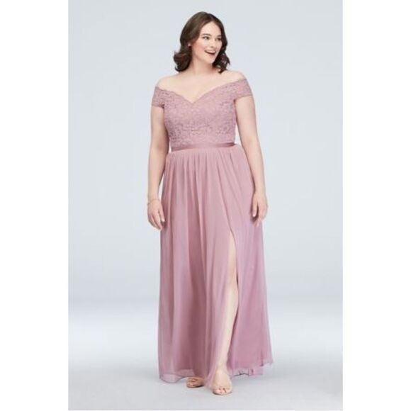 ✨HP✨Off-the-Shoulder Lace and Mesh Bridesmaid Dress✨ - Picture 2 of 7